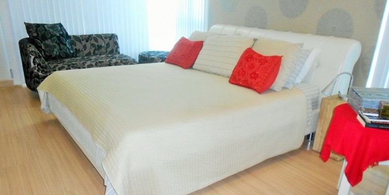 Master Bed (1)